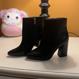NWT Vince Camuto booties